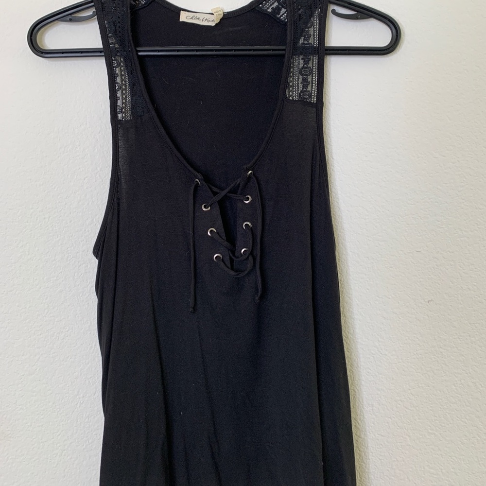 Black cropped lace and tie tank top